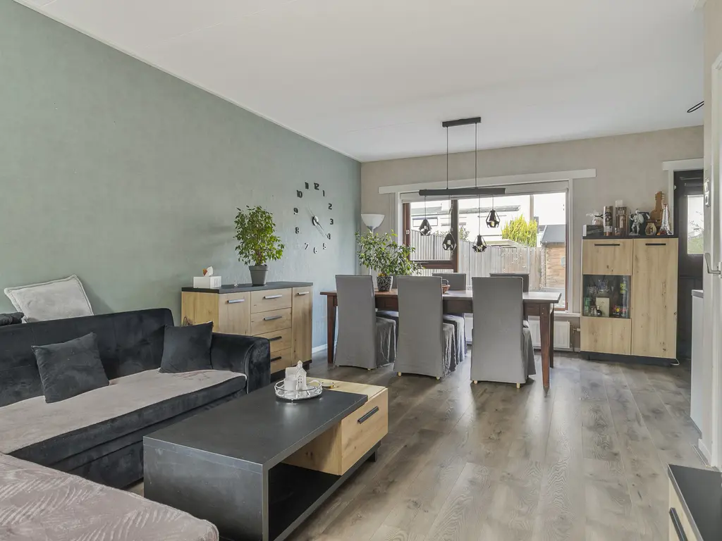 Burgemeester Pruissingel 97, VLAARDINGEN