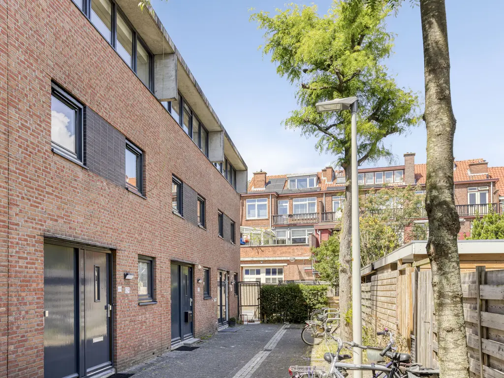 Lau Mazirellaan 131, 'S-GRAVENHAGE