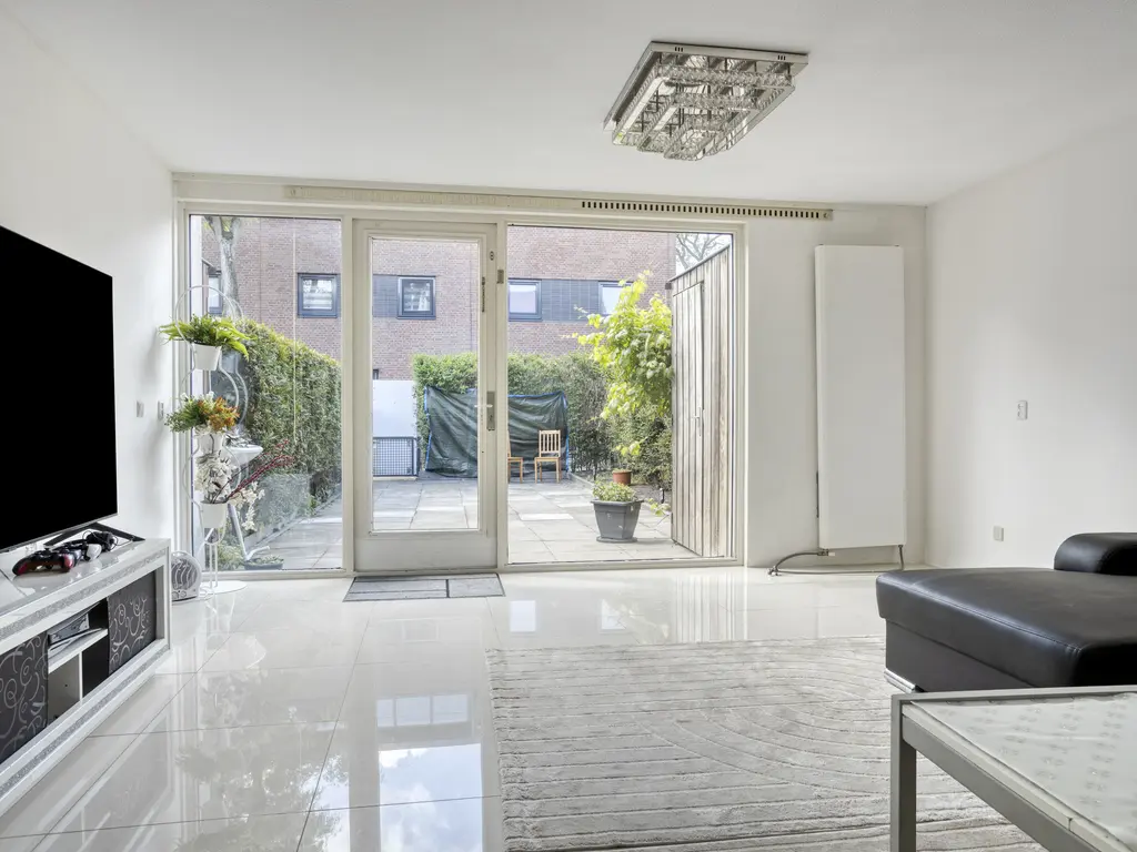 Lau Mazirellaan 131, 'S-GRAVENHAGE