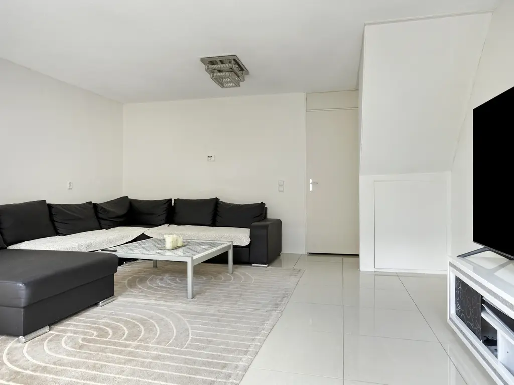 Lau Mazirellaan 131, 'S-GRAVENHAGE