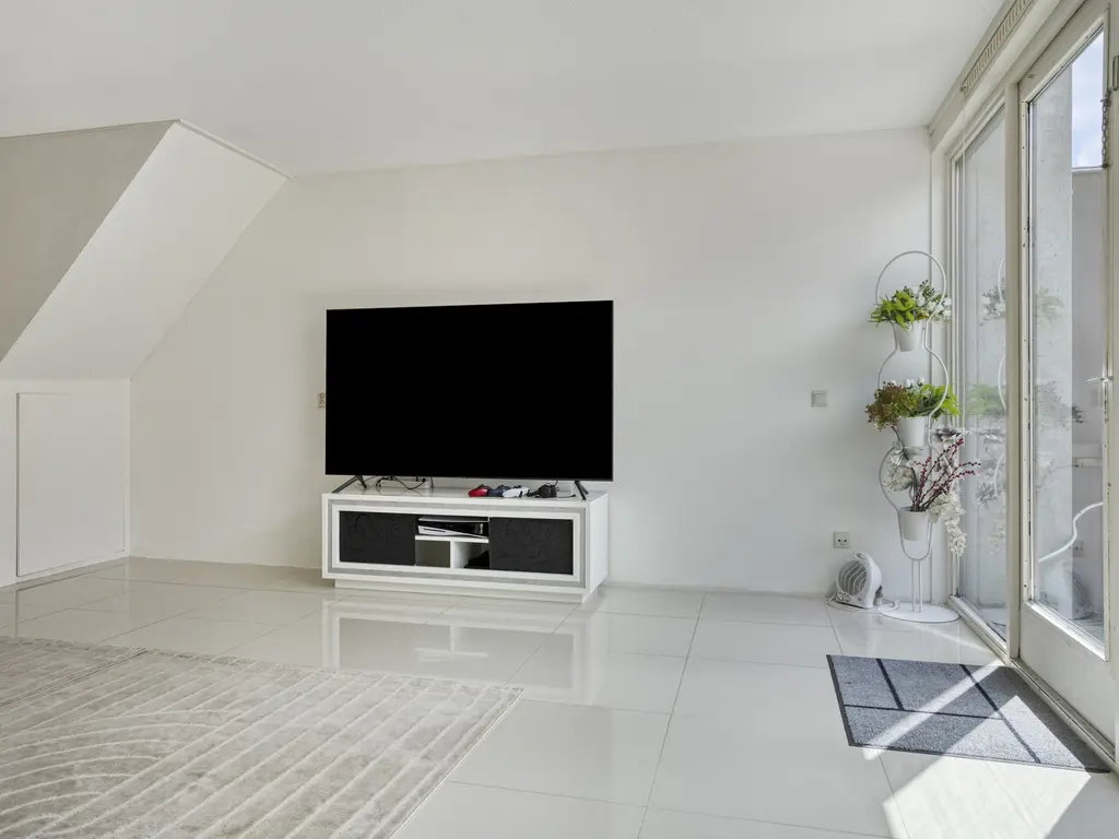 Lau Mazirellaan 131, 'S-GRAVENHAGE