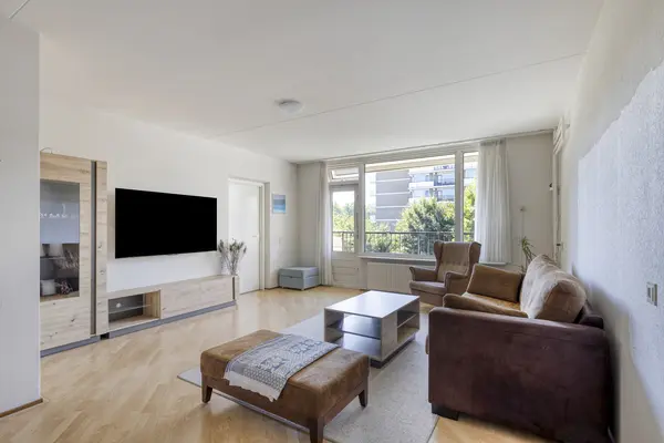 Hammarskjöldlaan 413