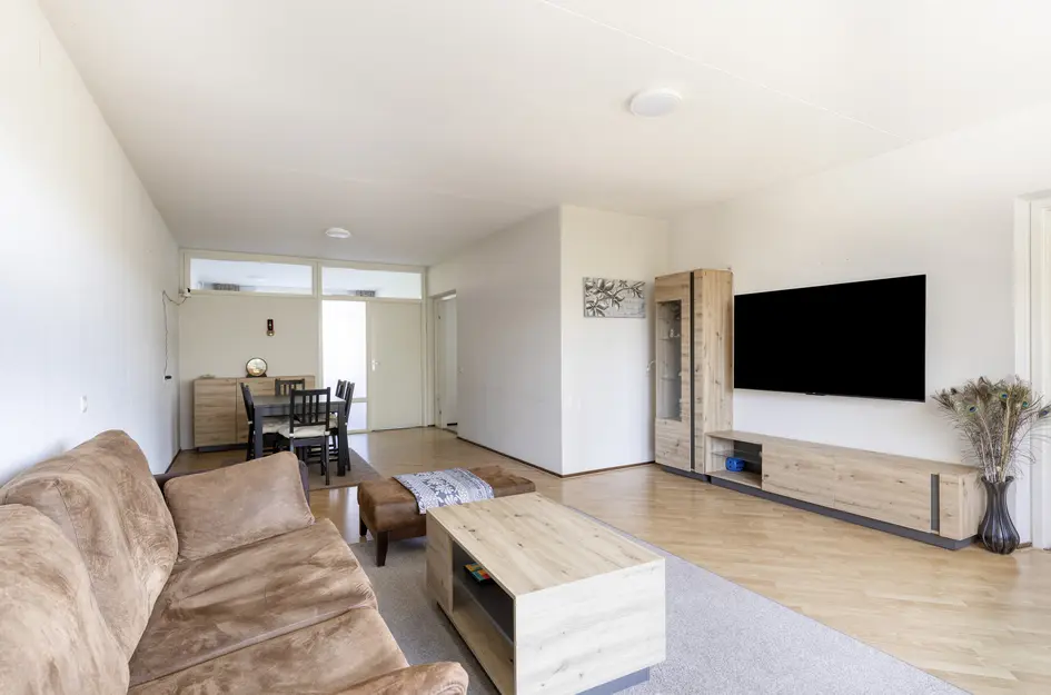 Hammarskjöldlaan 413