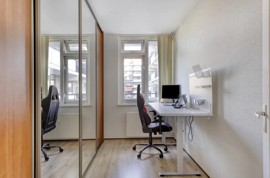 Hammarskjöldlaan 413