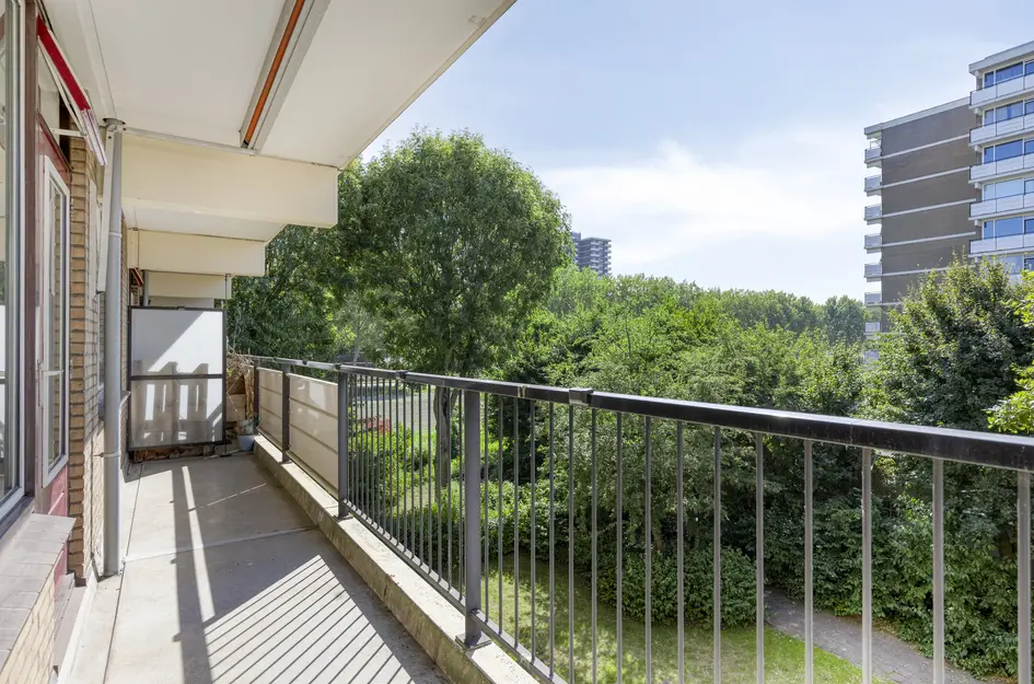 Hammarskjöldlaan 413