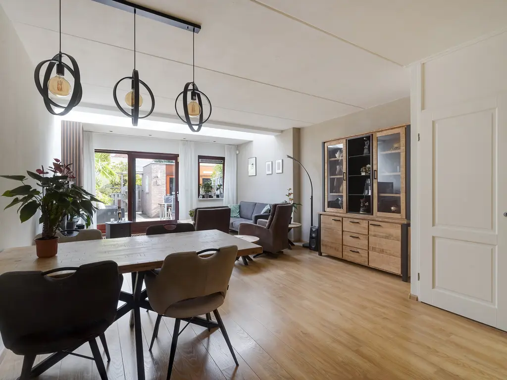 Diepenburchstraat 20a, MAASLAND