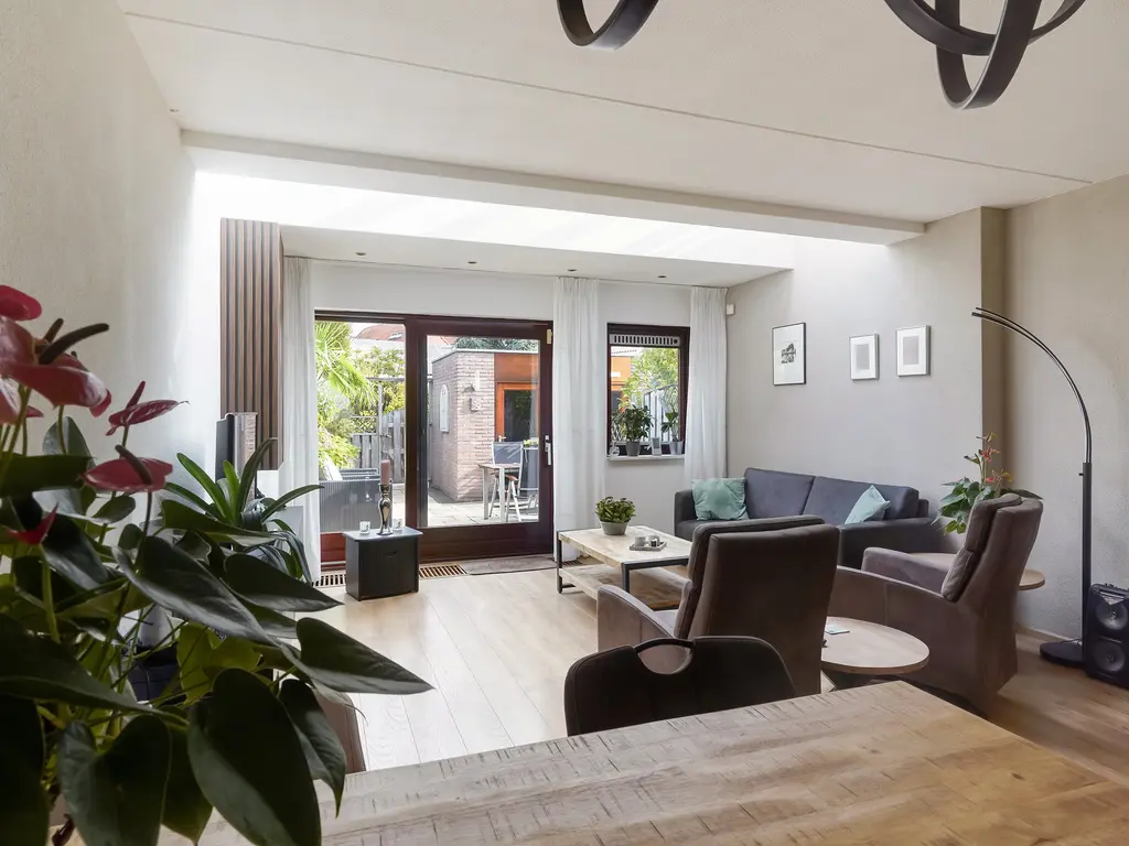 Diepenburchstraat 20a, MAASLAND