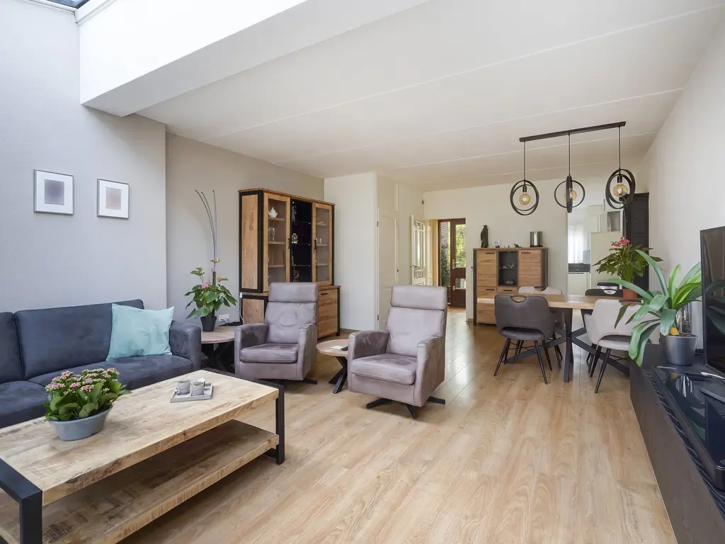 Diepenburchstraat 20a, MAASLAND