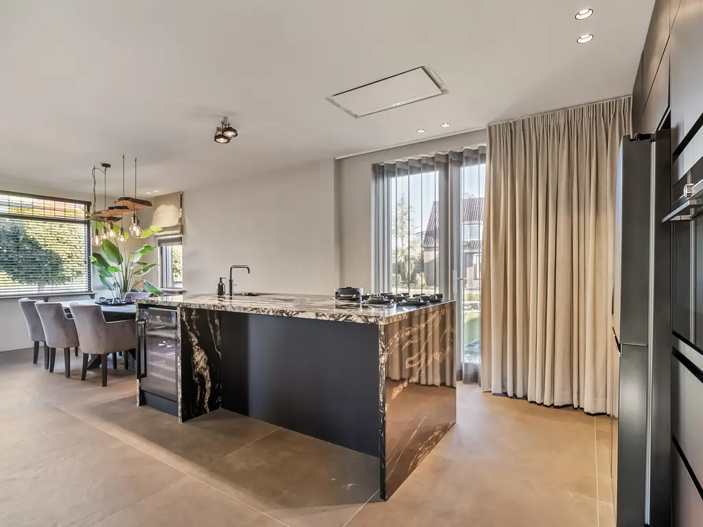 Middel Broekweg 158, HONSELERSDIJK