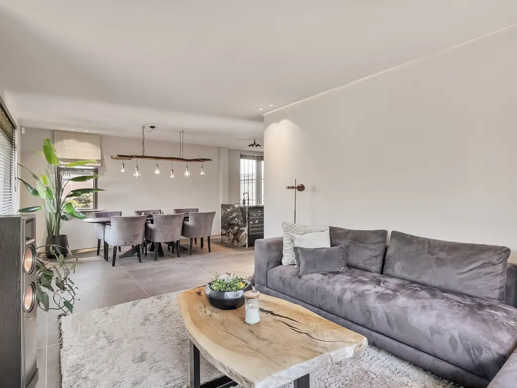 Middel Broekweg 158, HONSELERSDIJK