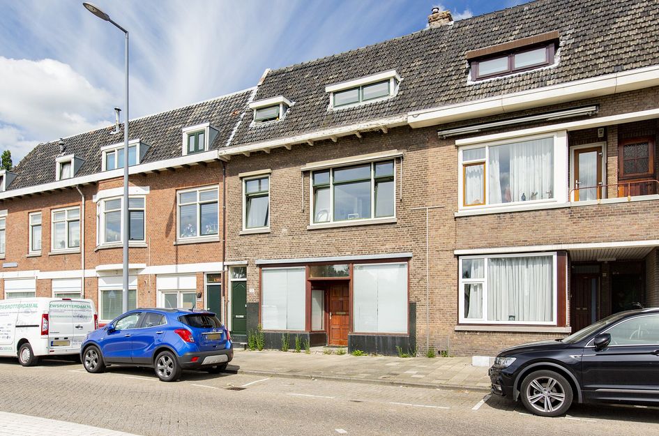 Zestienhovensekade 93a