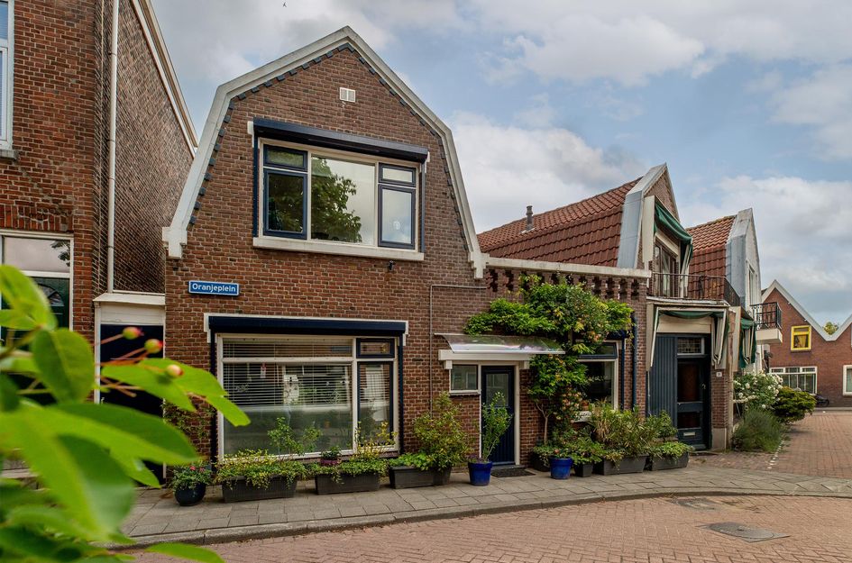 Oranjeplein 7