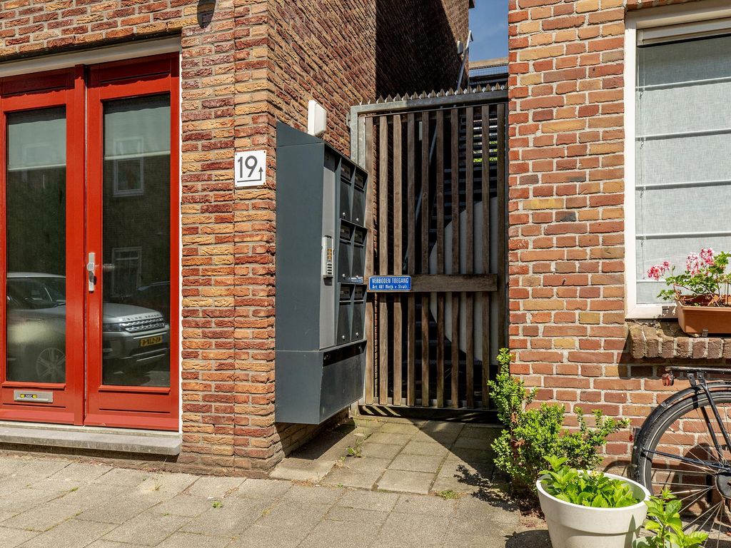 Lisbloemstraat 19C, ROTTERDAM
