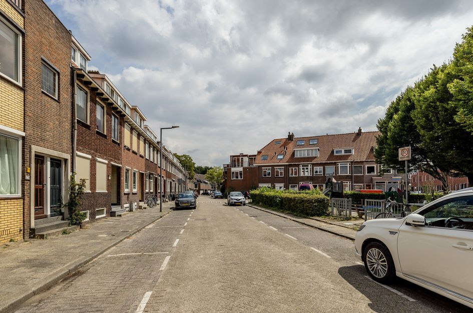 Zestienhovensekade 183