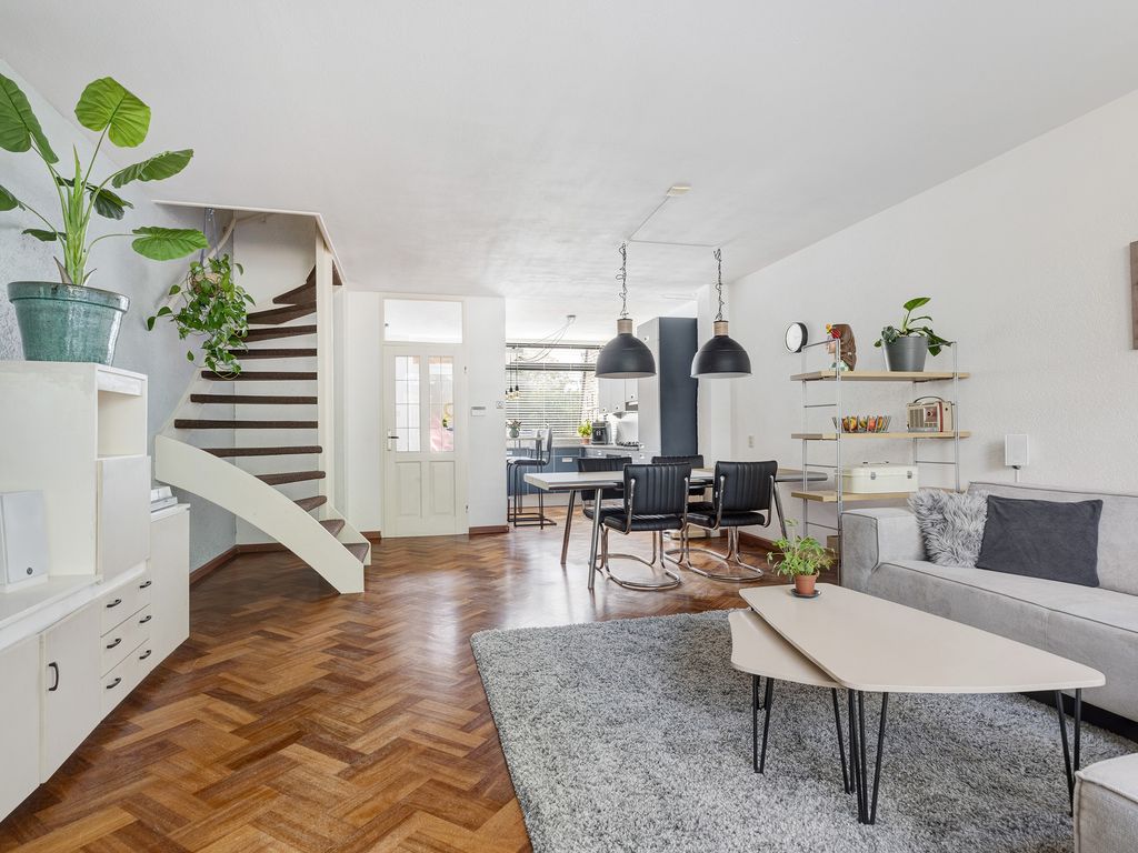 Lindendreef 8, VLAARDINGEN