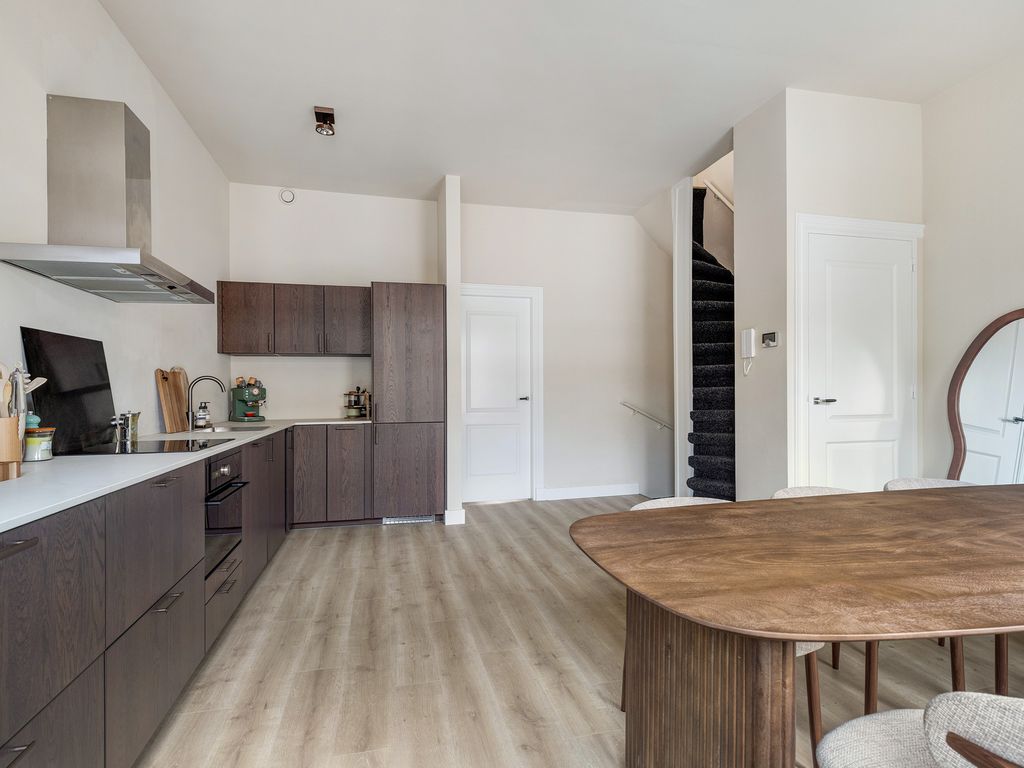 Ooievaarstraat 72B, ROTTERDAM