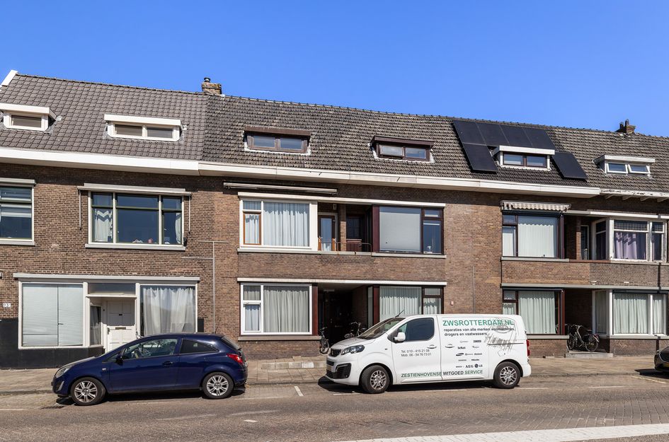 Zestienhovensekade 97A