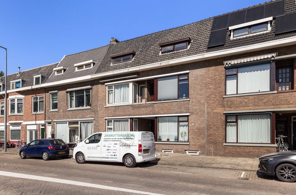 Zestienhovensekade 97A