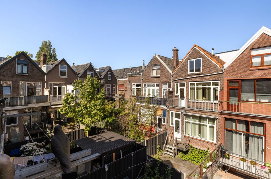 Zestienhovensekade 97A