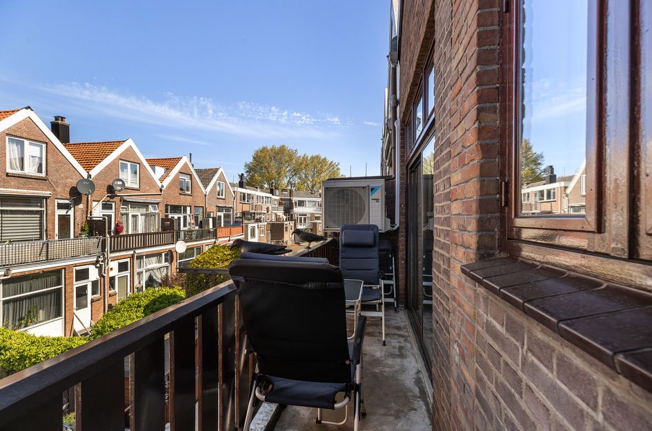 Zestienhovensekade 97A