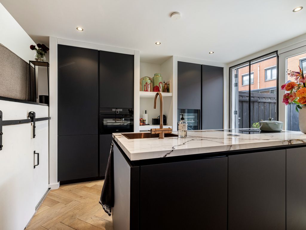 Halleystraat 23A, SCHIEDAM