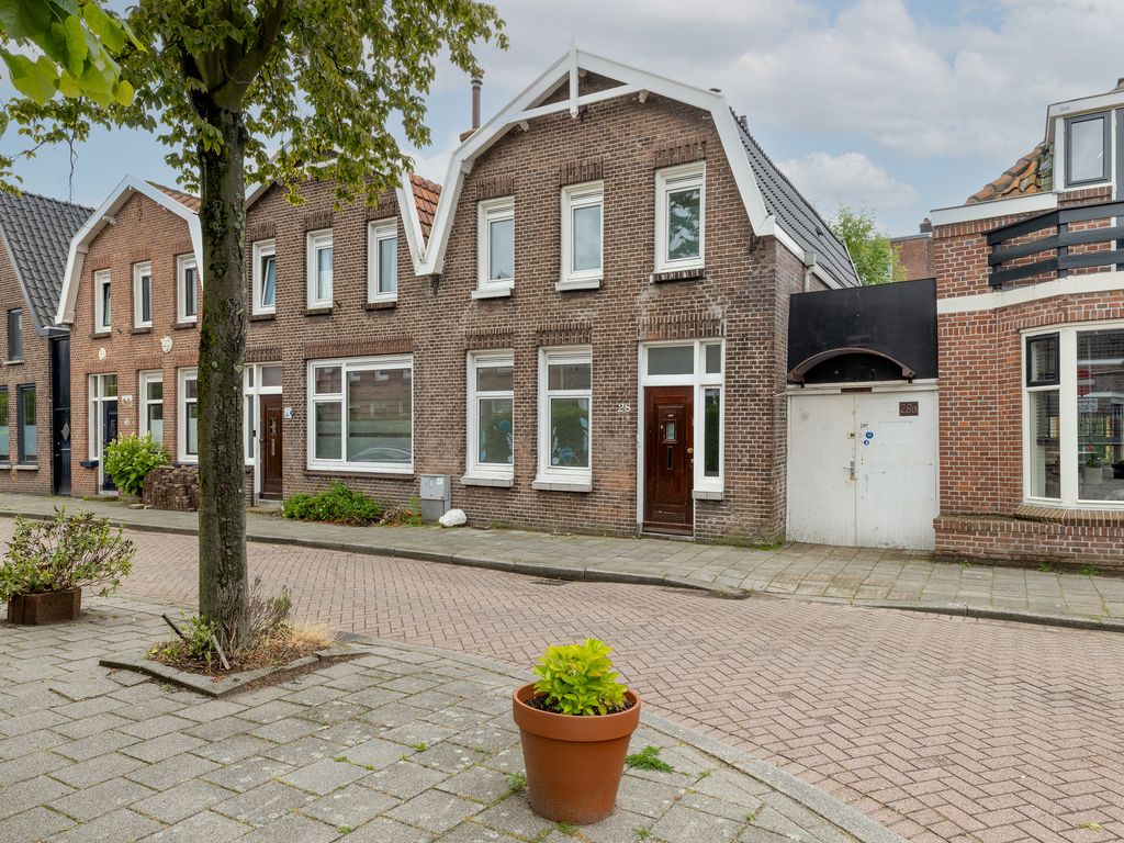 Burgemeester Bosstraat 28, ROTTERDAM