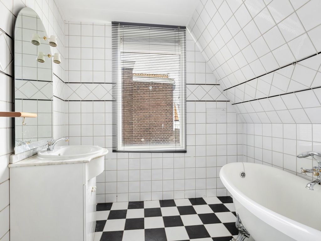 Burgemeester Bosstraat 12, ROTTERDAM