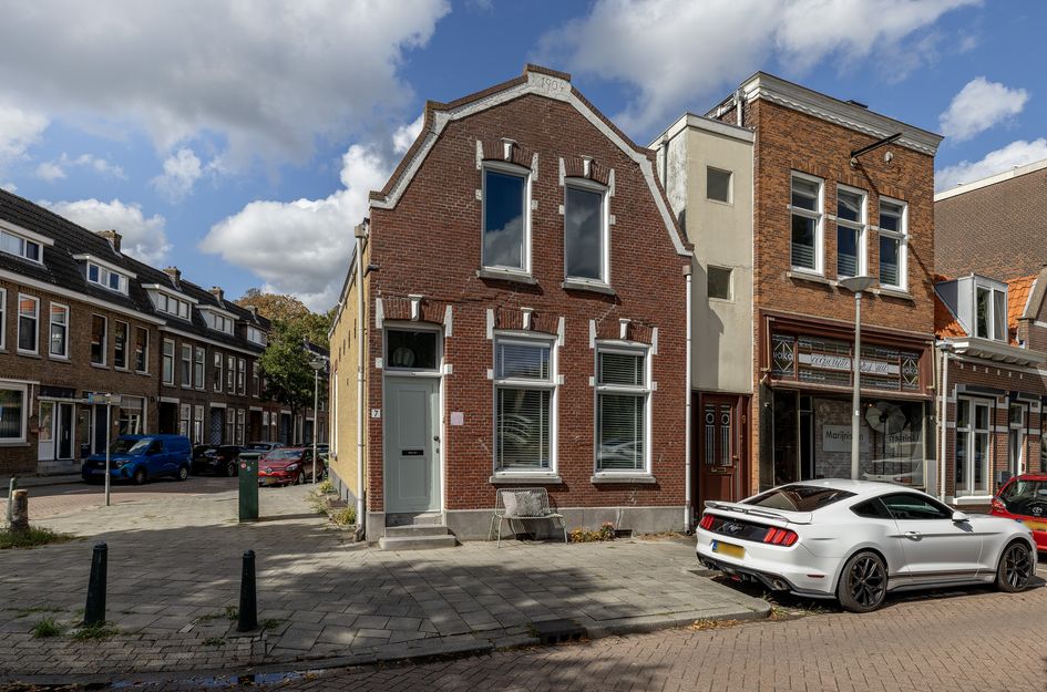 Zestienhovensekade 7