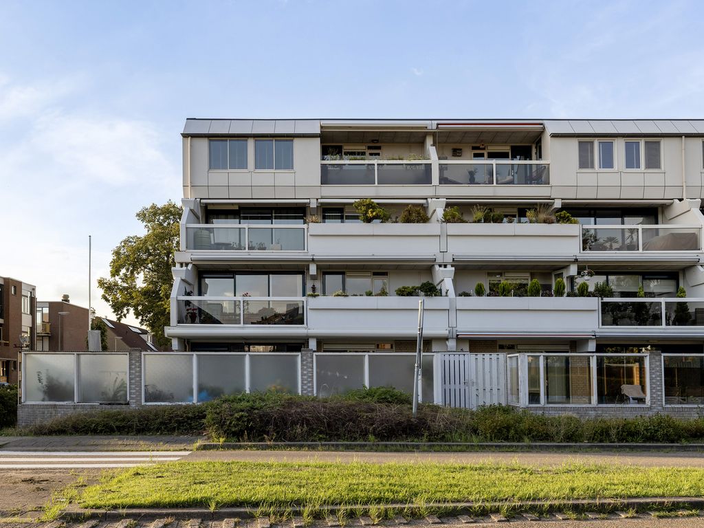 Eduard C F Hellendoornstraat 75, SCHIEDAM