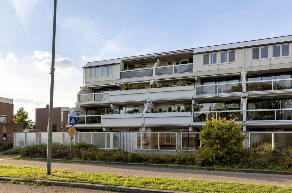 Eduard C F Hellendoornstraat 75