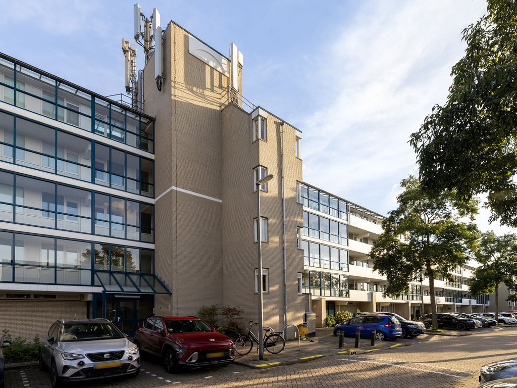 Eduard C F Hellendoornstraat 75, SCHIEDAM
