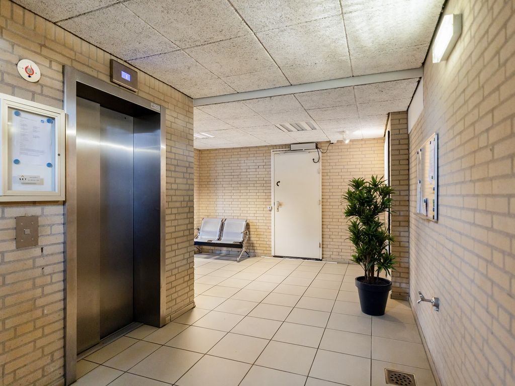 Eduard C F Hellendoornstraat 75, SCHIEDAM