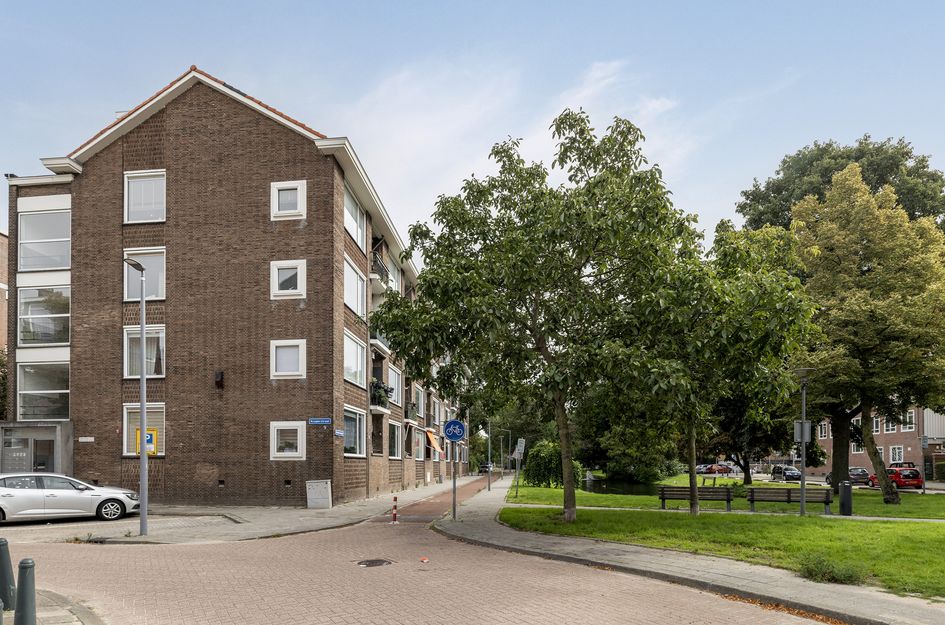 Hoekersingel 35