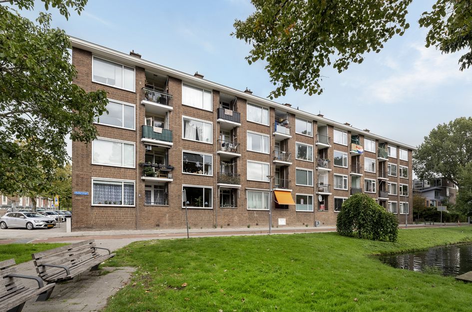Hoekersingel 35