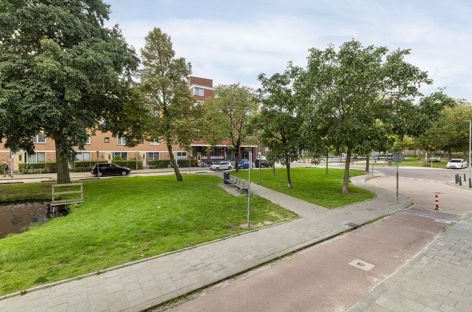 Hoekersingel 35