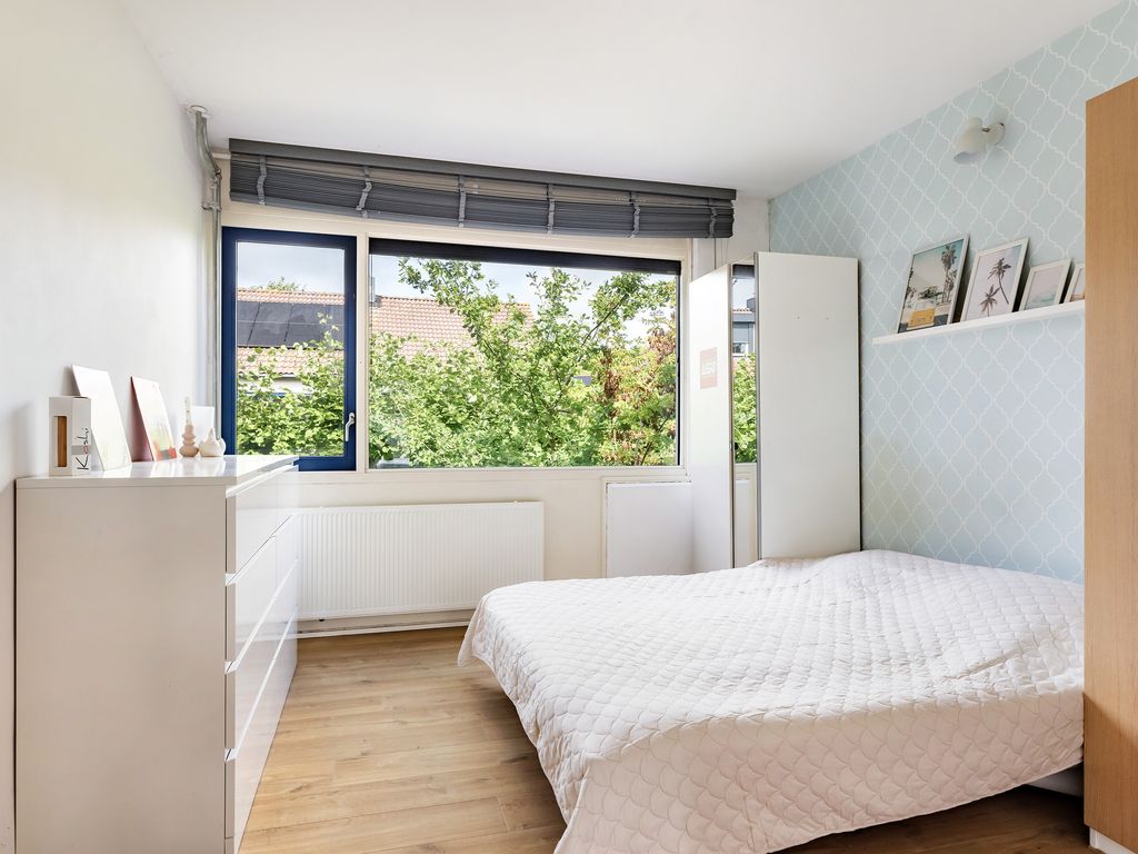 Kruisbessendreef 6, ROZENBURG