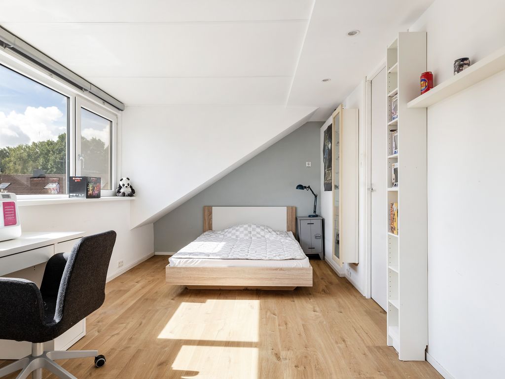 Kruisbessendreef 6, ROZENBURG
