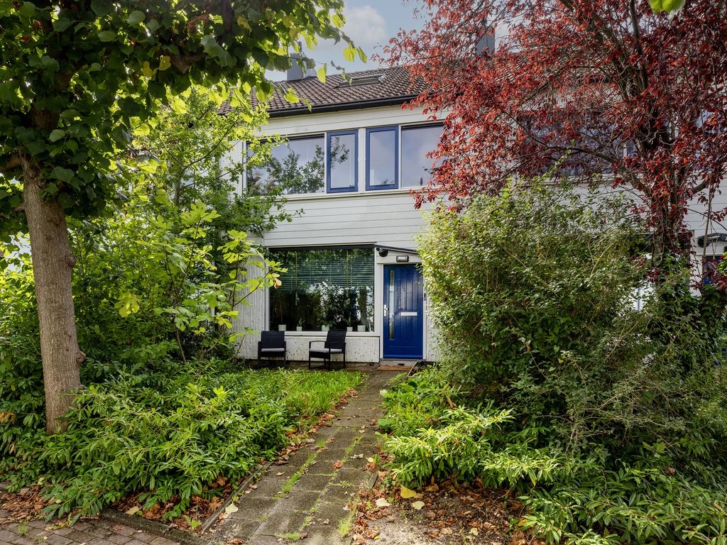Kruisbessendreef 6, ROZENBURG