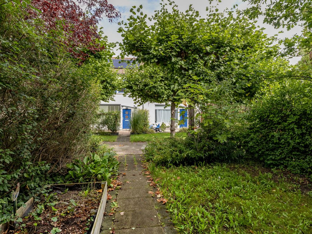 Kruisbessendreef 6, ROZENBURG