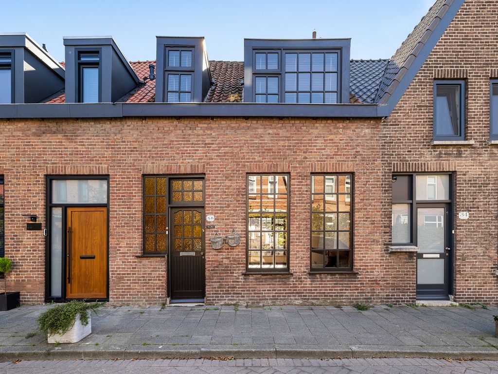 Burgemeester Bosstraat 36, ROTTERDAM