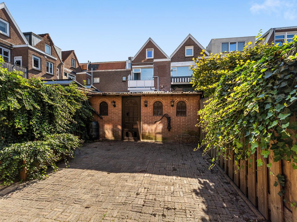 Burgemeester Bosstraat 36, ROTTERDAM