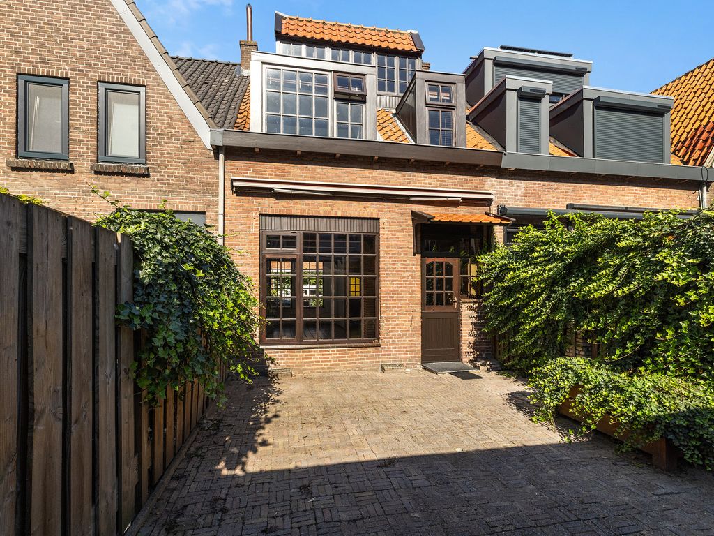 Burgemeester Bosstraat 36, ROTTERDAM