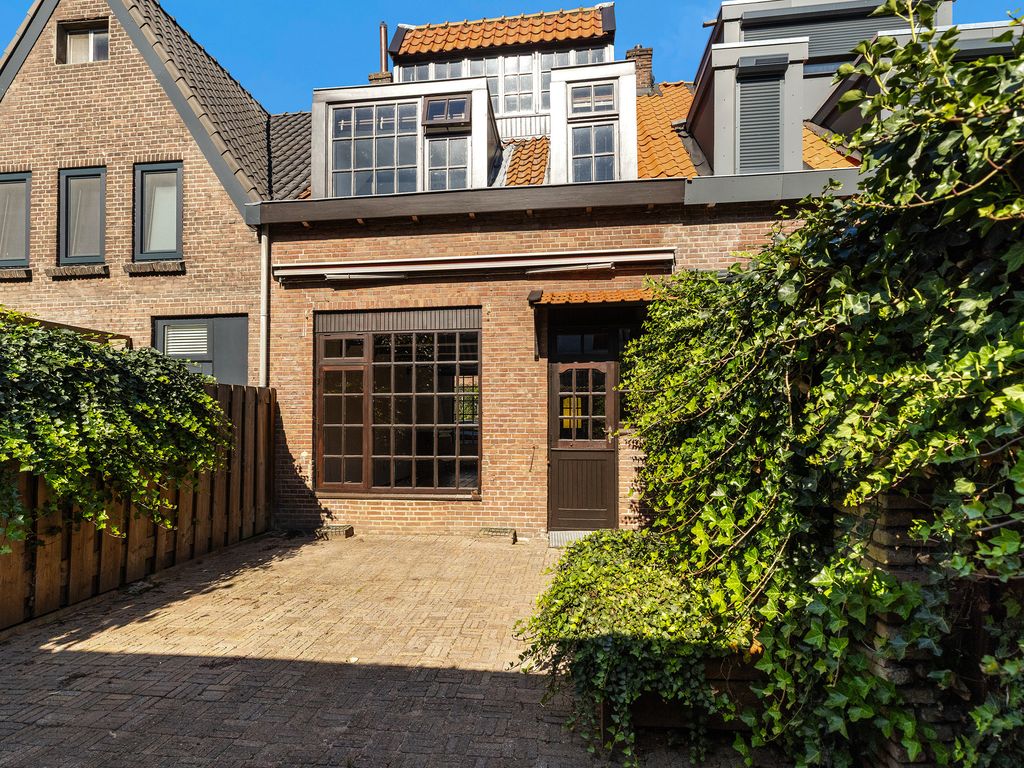 Burgemeester Bosstraat 36, ROTTERDAM