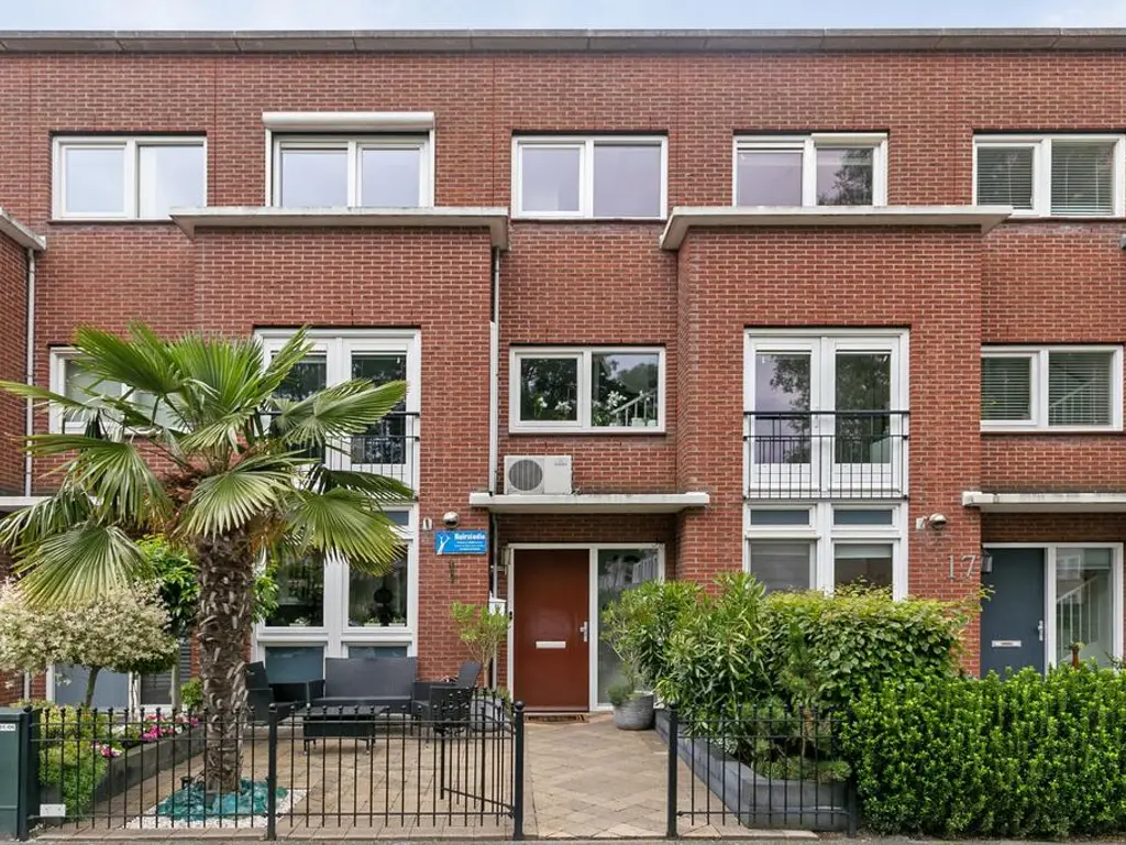 Wout van Heusdensingel 19, ROTTERDAM