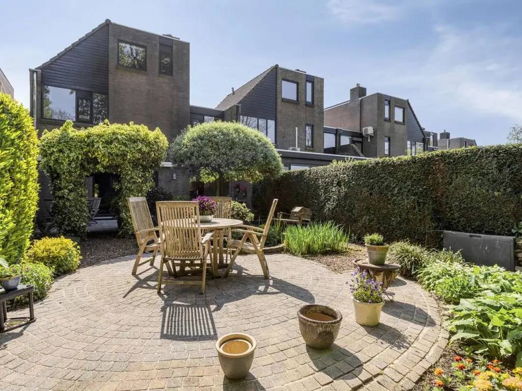 Zuurbes 21, ROTTERDAM