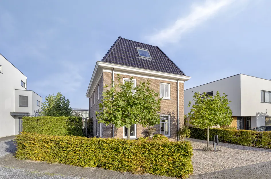Adam Knikmanstraat 5