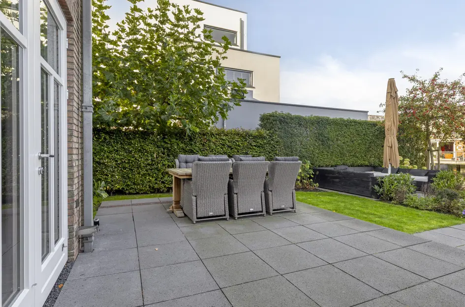 Adam Knikmanstraat 5