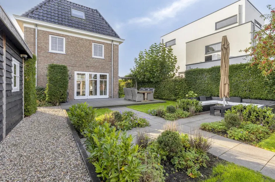Adam Knikmanstraat 5