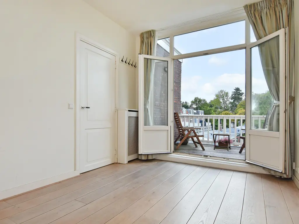 Koninginnegracht 113, 'S-GRAVENHAGE