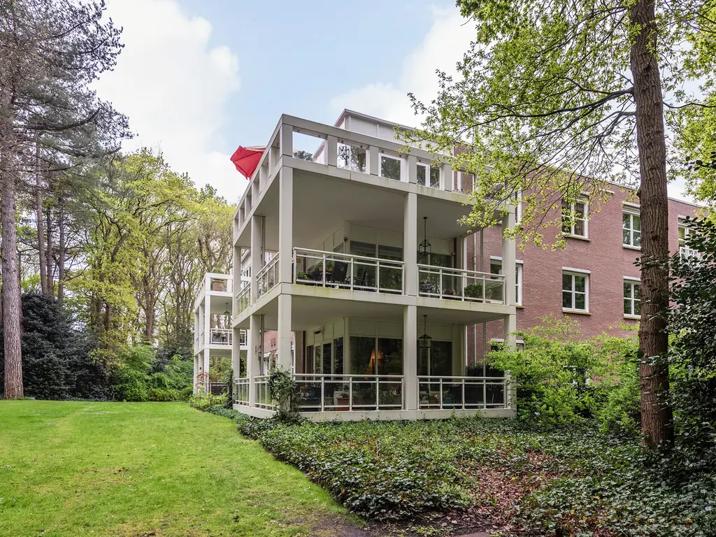 Laan van Pluymestein 30, WASSENAAR